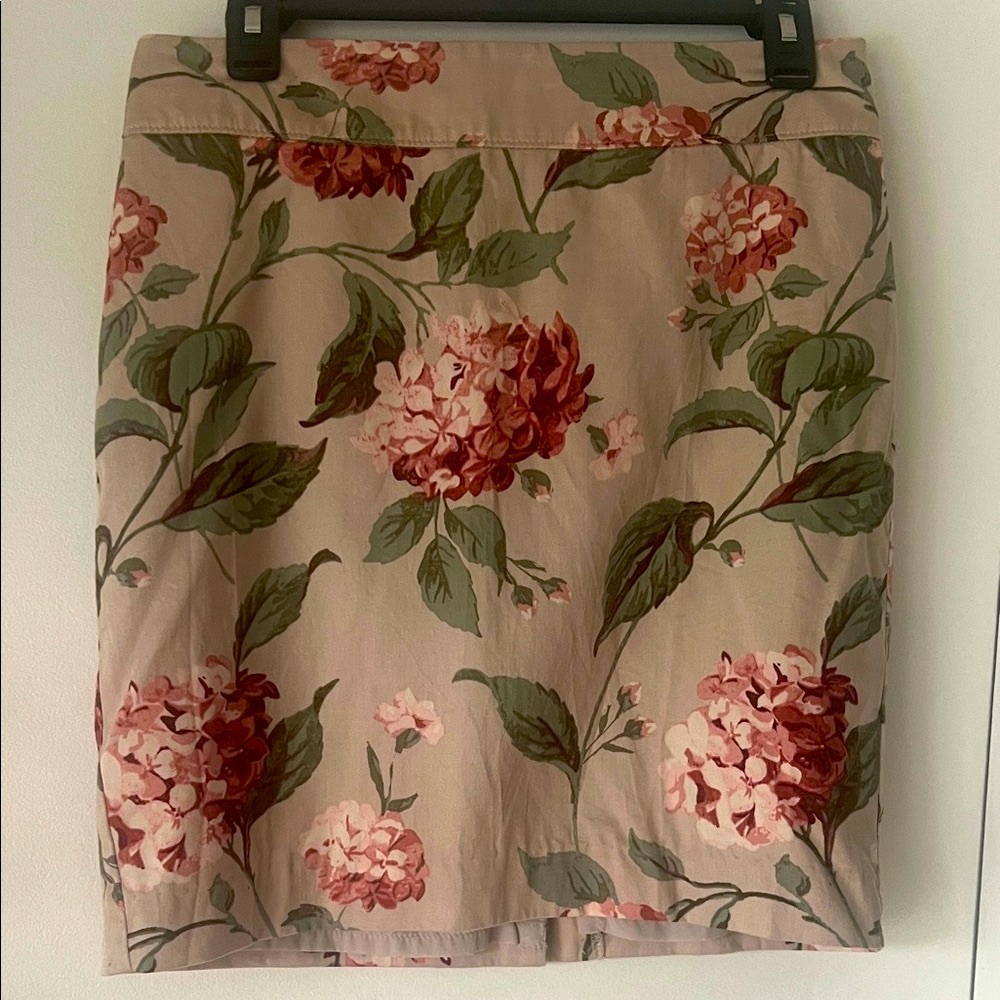 LOFT Floral Print on Light Tan 100% Cotton Women's Skirt Size 4